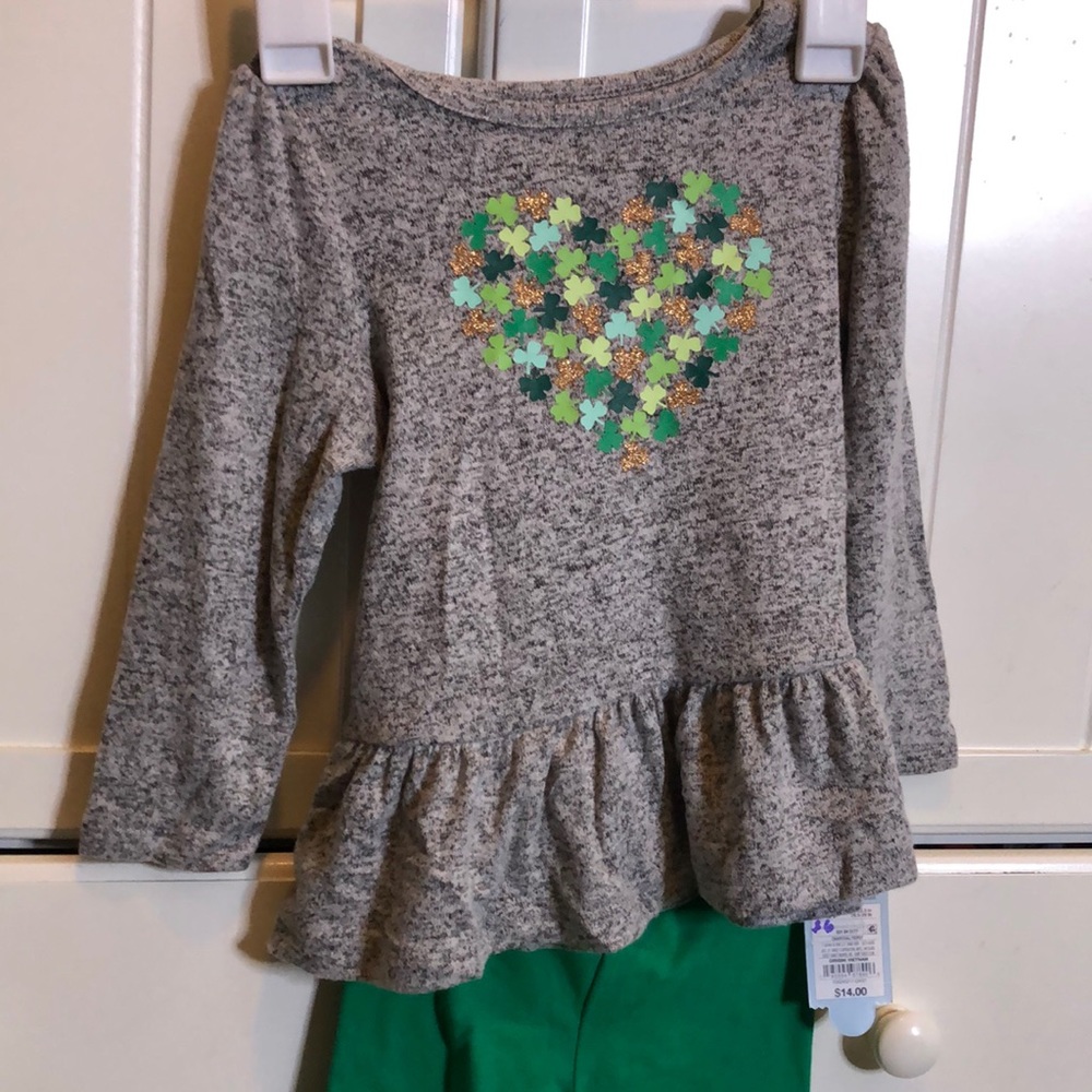 2x20$ Cat & Jack kids shirt and leggings set